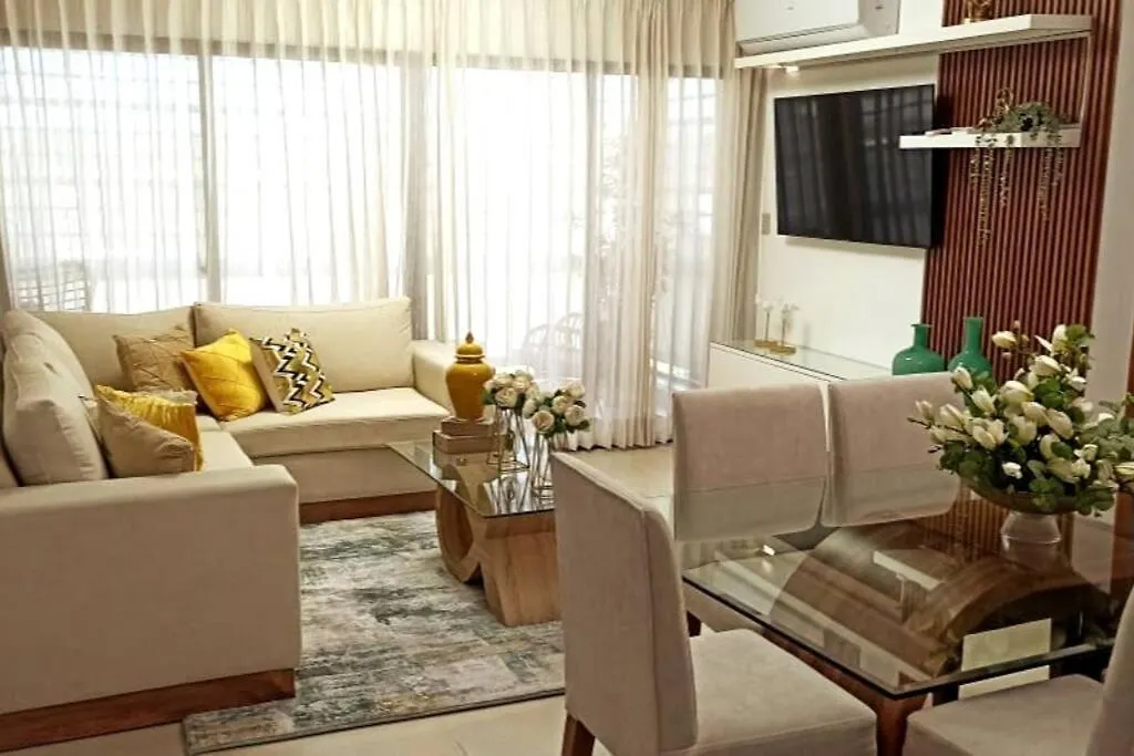 דירה סנטיאגו דה לוס קבאלרוס Apartamento Pina Tropical.